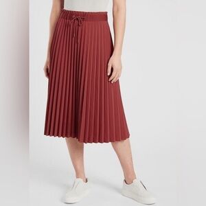 Athleta Rust Pleated Skirt
